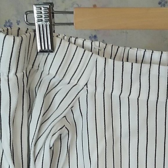 MARCIANO Purple Lined Sleeveless Tank Blouse Size Small-282 - Picture 2 of 11